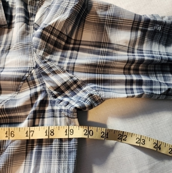 Duluth Trading Co Women's Long Sleeve Lightweight Blue Plaid Button Shirt Medium - Picture 10 of 16